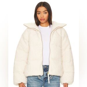 VARLEY Wilkins Sherpa Puffer Jacket in Sandshell